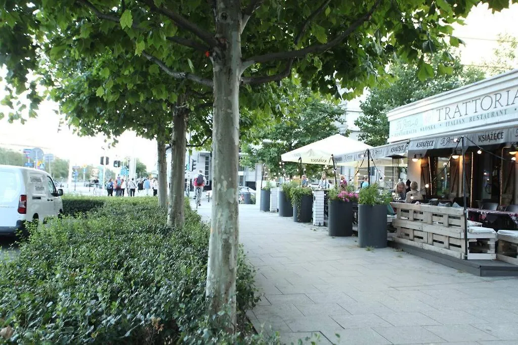 Emilii Plater 36, Centrum Warsaw