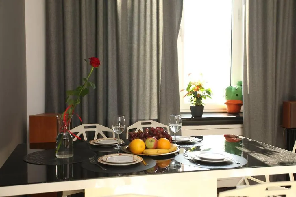 Apartment Emilii Plater 36, Centrum Warsaw